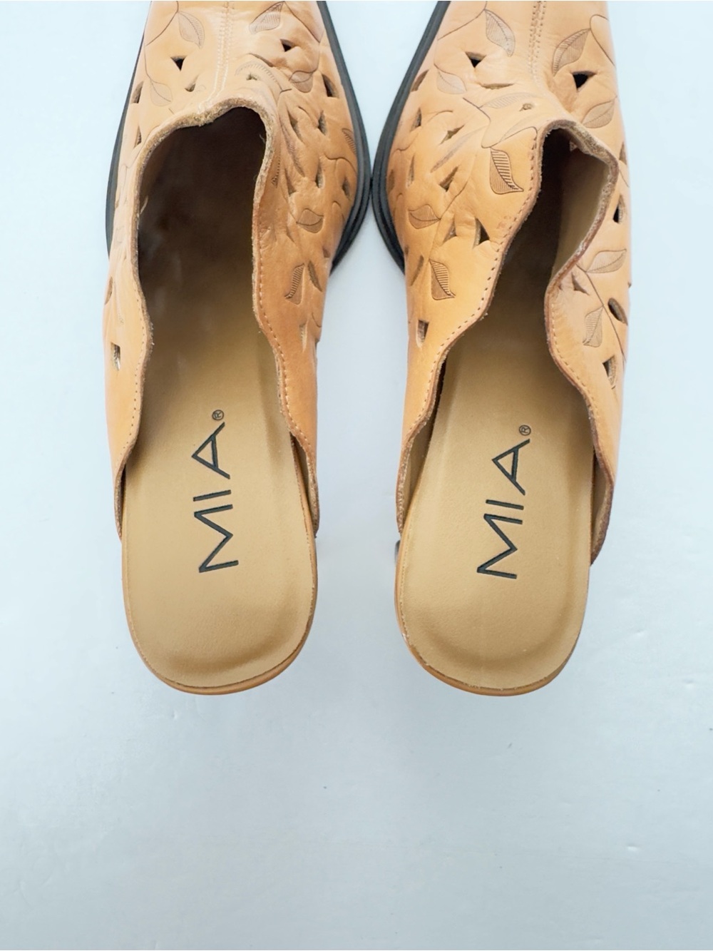 MIA Tan Cutout Leaf-Pattern Leather Slide Mules - Picture 3 of 6